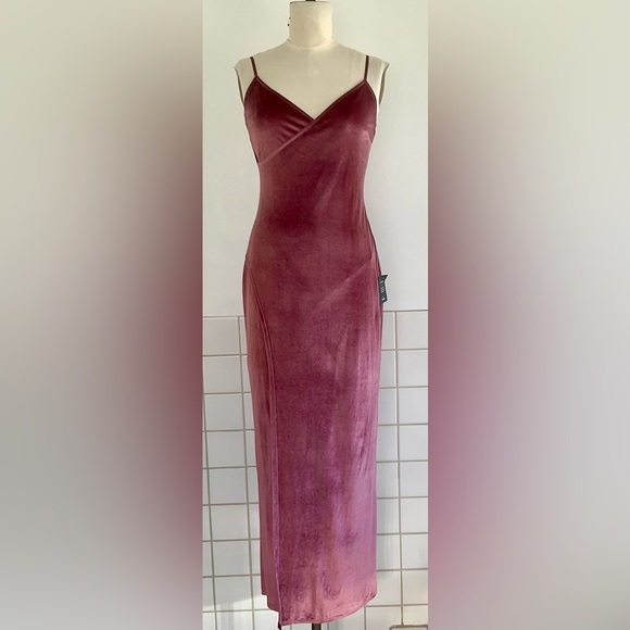 Lulus Dresses & Skirts - Lulu's Luxurious Stretch Velvet Dress  Deep Rose Mock Wrap Front NWT